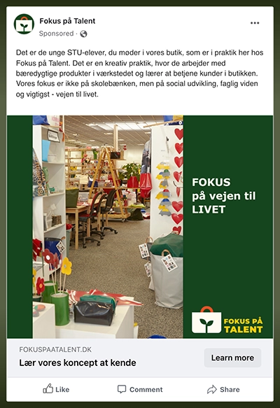 Foto af opslag til Instagram af butikken Fokus på Talent med kig ind til værkstedet set indefra. Foto © Merete Trabjerg Medhurst